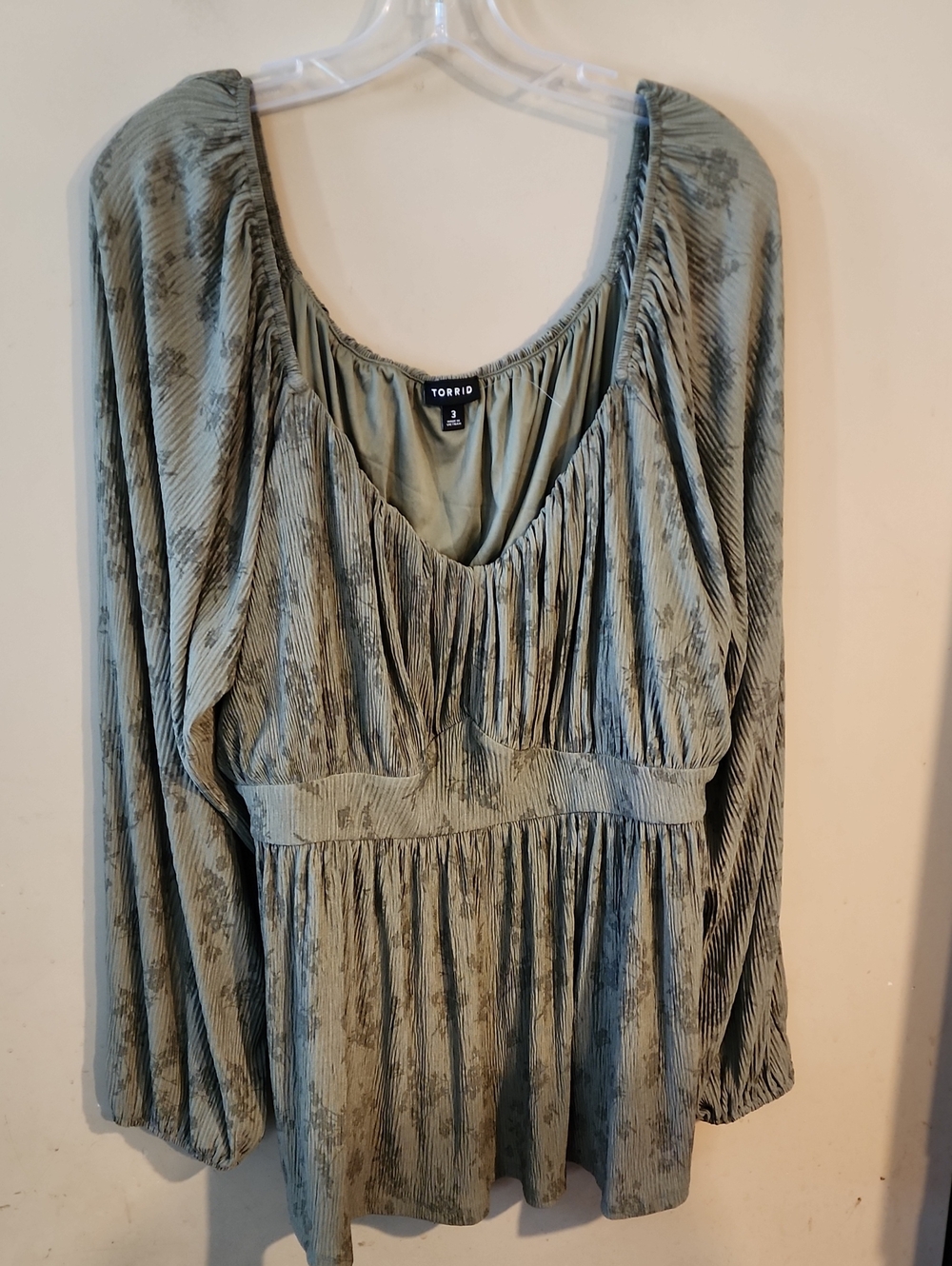 torrid sage green pleated V-neck peasant blouse